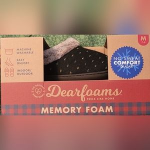 DEARFOAMS SLIP ON SLIPPERS, MEDIUM 7-8
